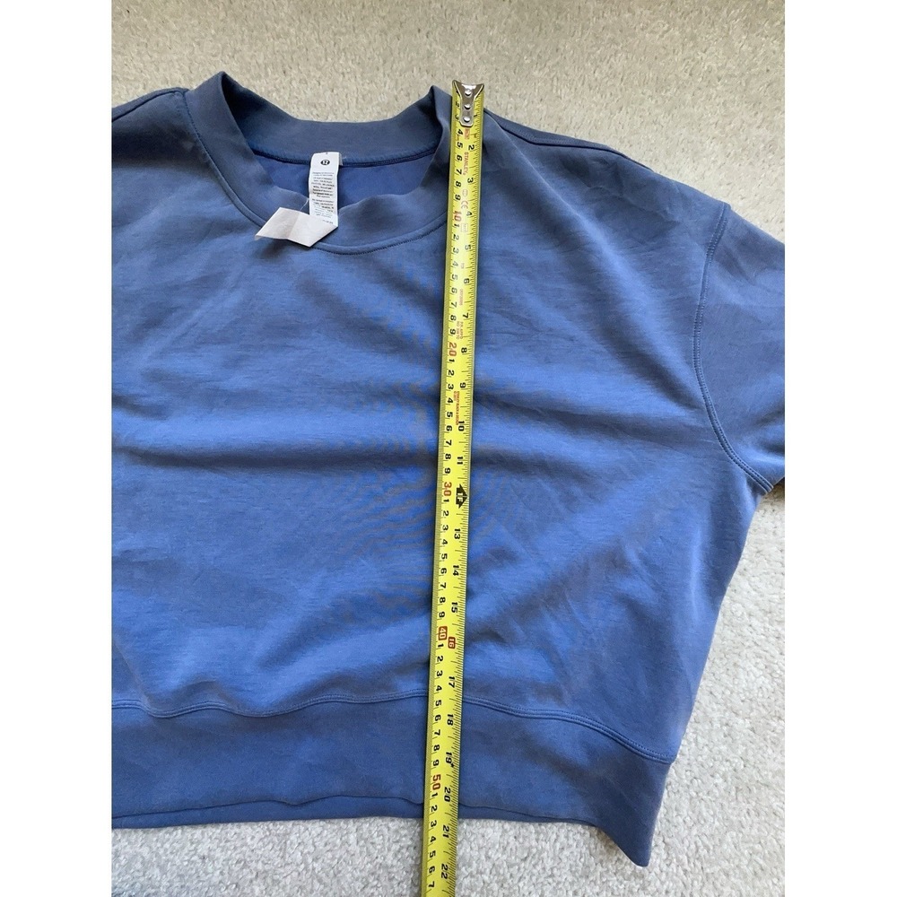 lululemon Matching Size 4 Set- Softstreme Crewneck Top & High Rise Shorts Blue - Picture 9 of 10